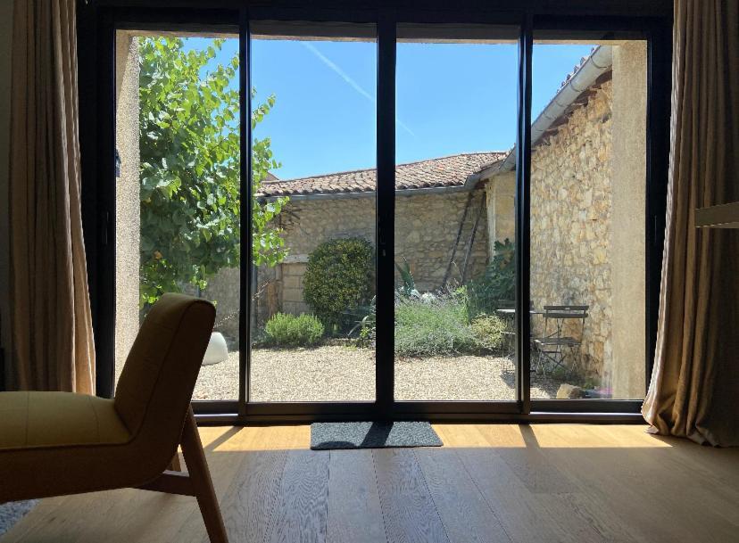 Le Clos Du Mesnil, Logement Totalement Independant Le Tourne Exterior photo
